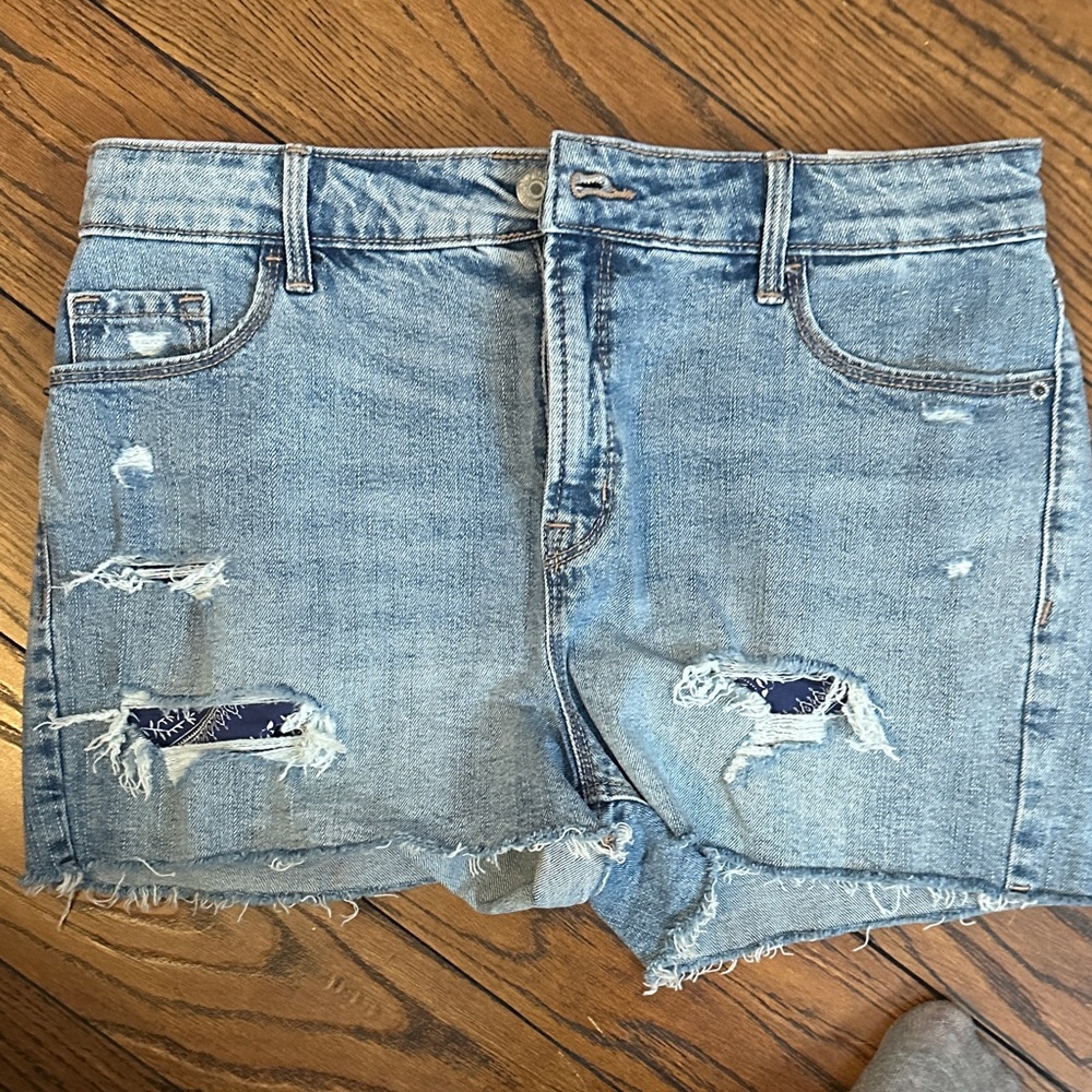 ☀️ Old Navy Light Blue Denim Shorts with Tan Stitching